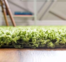 Trendy Green Shaggy Bedroom Rug